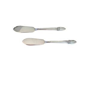 2 International Silver First Love Butter Knives 1847 Rogers Bros Silverplate